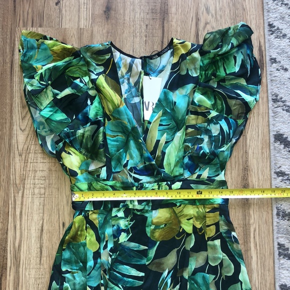 NEW!! HP 🥳🥳🥳Zara Leaf Print Jumpsuit - Picture 7 of 10
